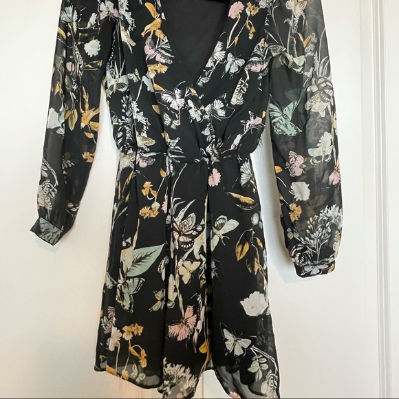 Petite butterfly romper - Picture 3 of 15